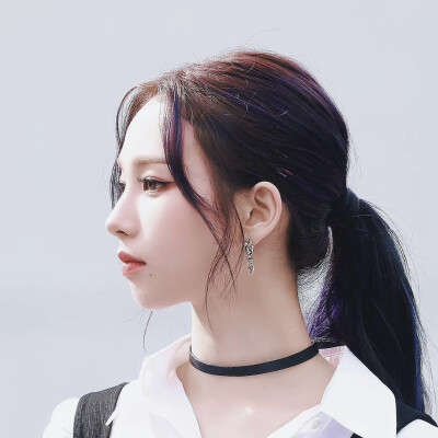 c：fruity0411
柳智敏站图可二改
单图收藏！