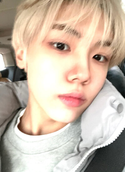 CRAVITY安成民自拍