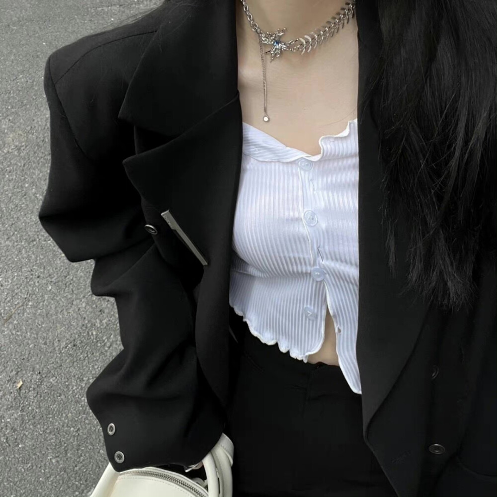 真人女生头像半身高清女头素质拿图