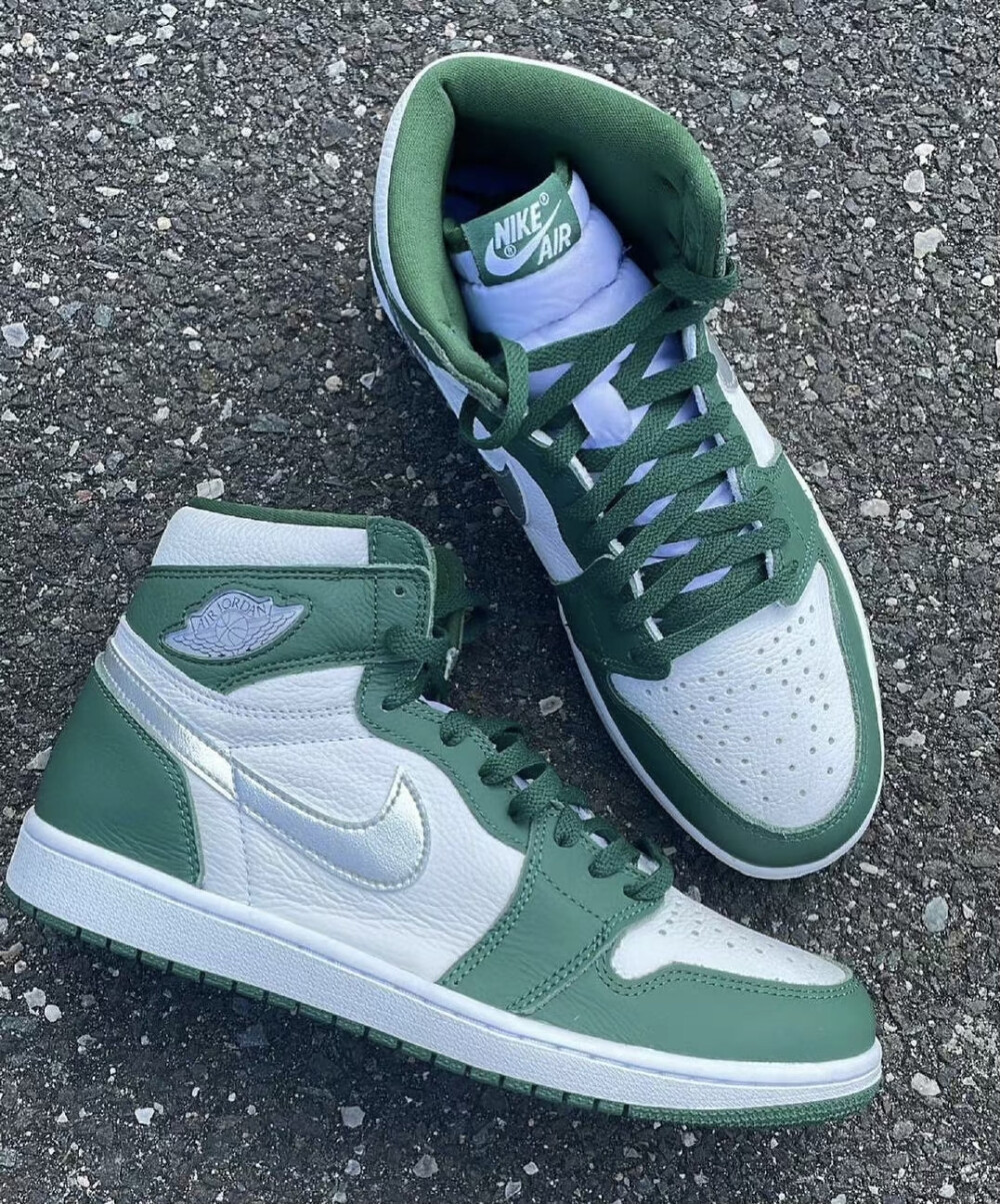 Air Jordan 1 High OG
「Gorge Green」