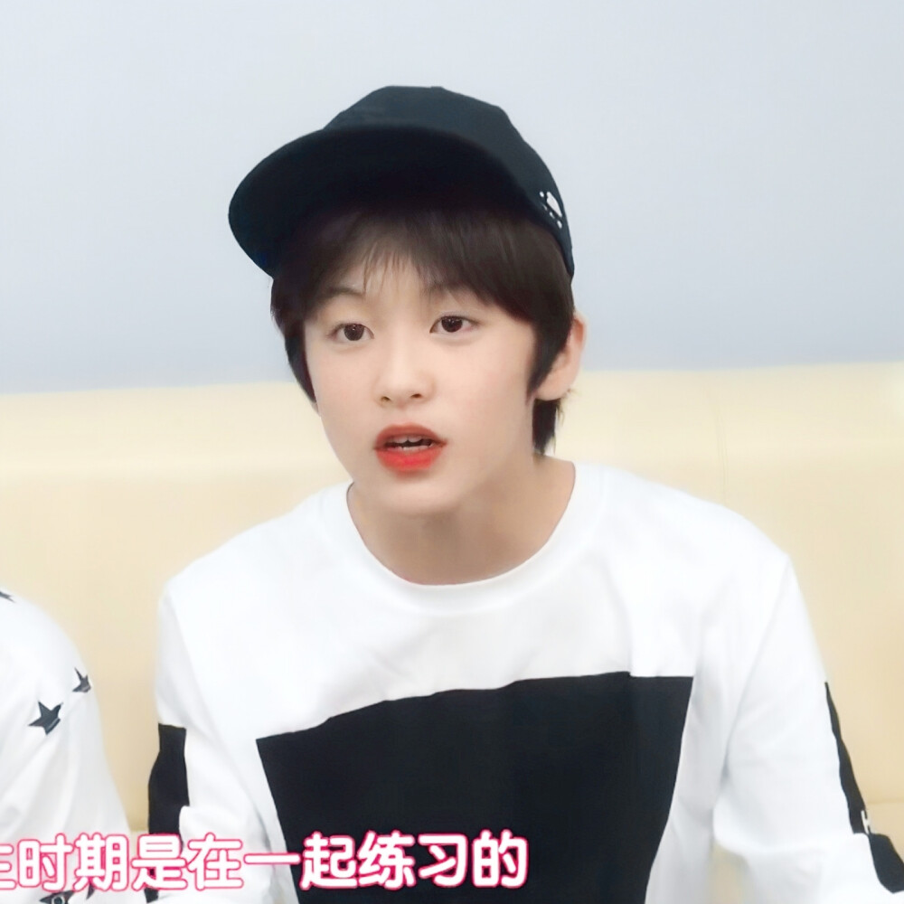 一些练习生时期的可爱马裤。