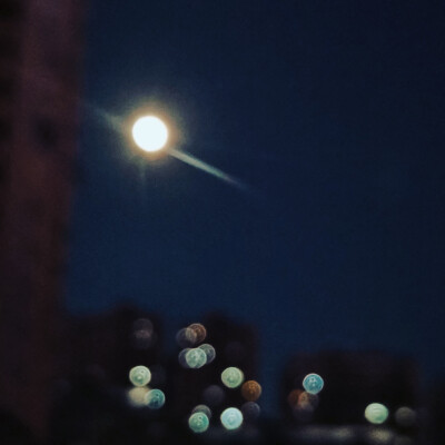 月下光晕
