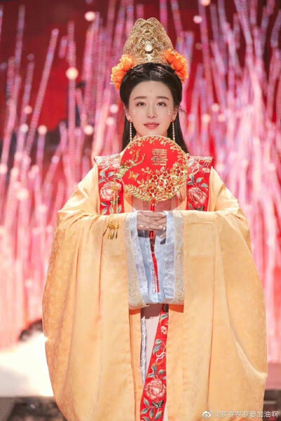 阚清子 宋朝古装嫁衣