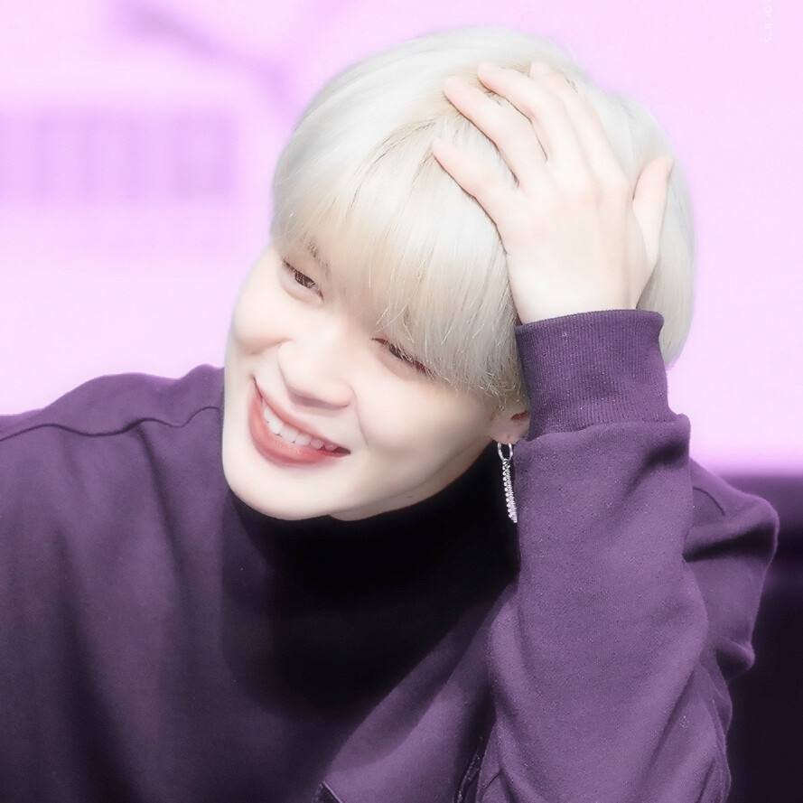 “Baby别离我而去我快无法呼气，我穿越银河系只为了能找到你”
原creamsoda_jm