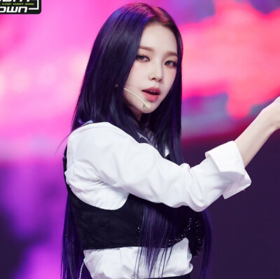 柳智敏Karina可二改.