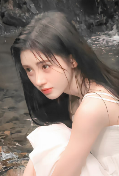 “比海更深的情话大概就是我的每个草稿纸上都有你的名字。”