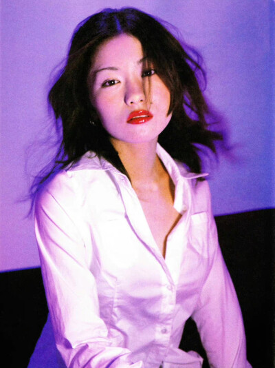 椎名林檎 by 荒木经惟
ROCKIN'ON JAPAN 1999年11月刊 