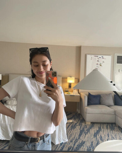 JIHYO 朴志效