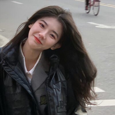 - ʸᵒᵘ ᶜᵃⁿ'ᵗ ᵍⁱᵛᵉ ⁱⁿ ᵗᵒ ˡⁱᶠᵉ ʷⁱᵗʰᵒᵘᵗ ᵗʳʸⁱⁿᵍ. -
总不能还没努力就向生活妥协吧