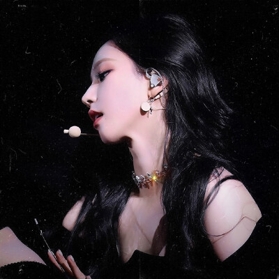 -柳智敏
原fruity0411