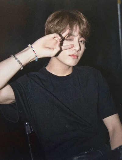 JK。