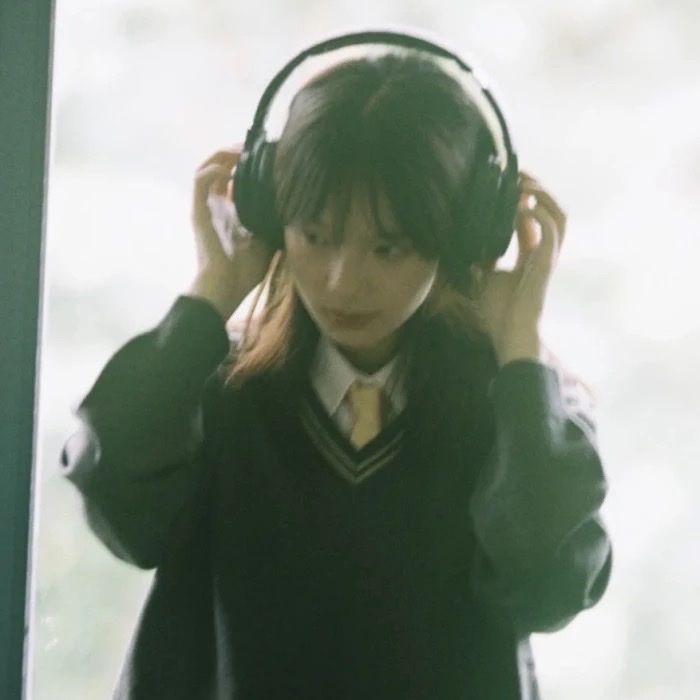 我的镰刀夜里闪着光