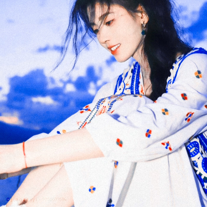 鞠婧祎 拿图收藏
均为自调