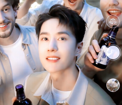 黑狮LOWEN：
纯享版的@UNIQ-王一博 露营Vlog来了！带上黑狮露营礼盒，一起出发！ #王一博代言黑狮啤酒全系列#
http://t.cn/A6artHdz ​​​