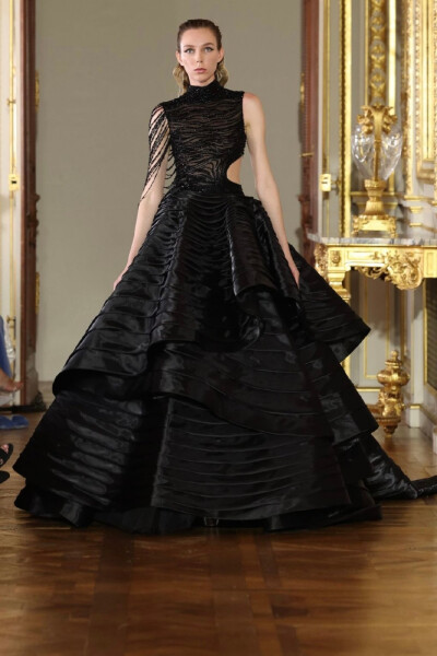 Tony Ward F/W 2022 Couture