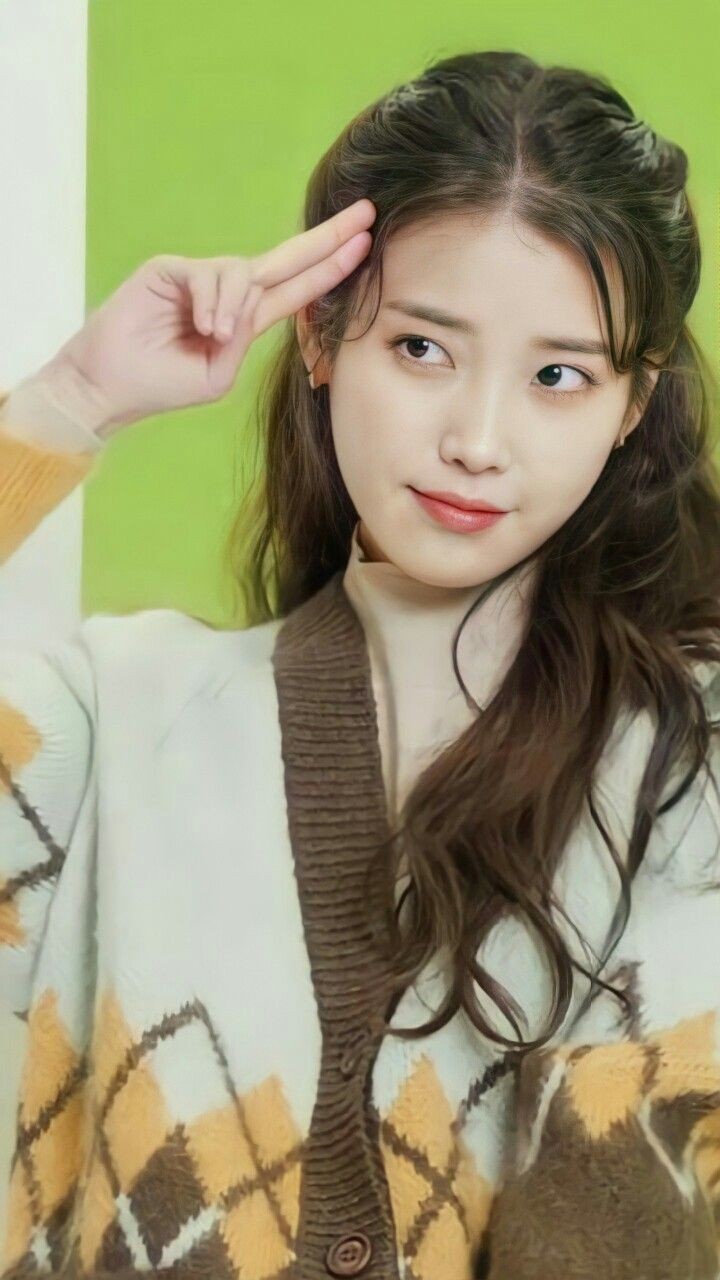 IU