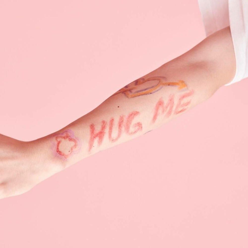 hug me