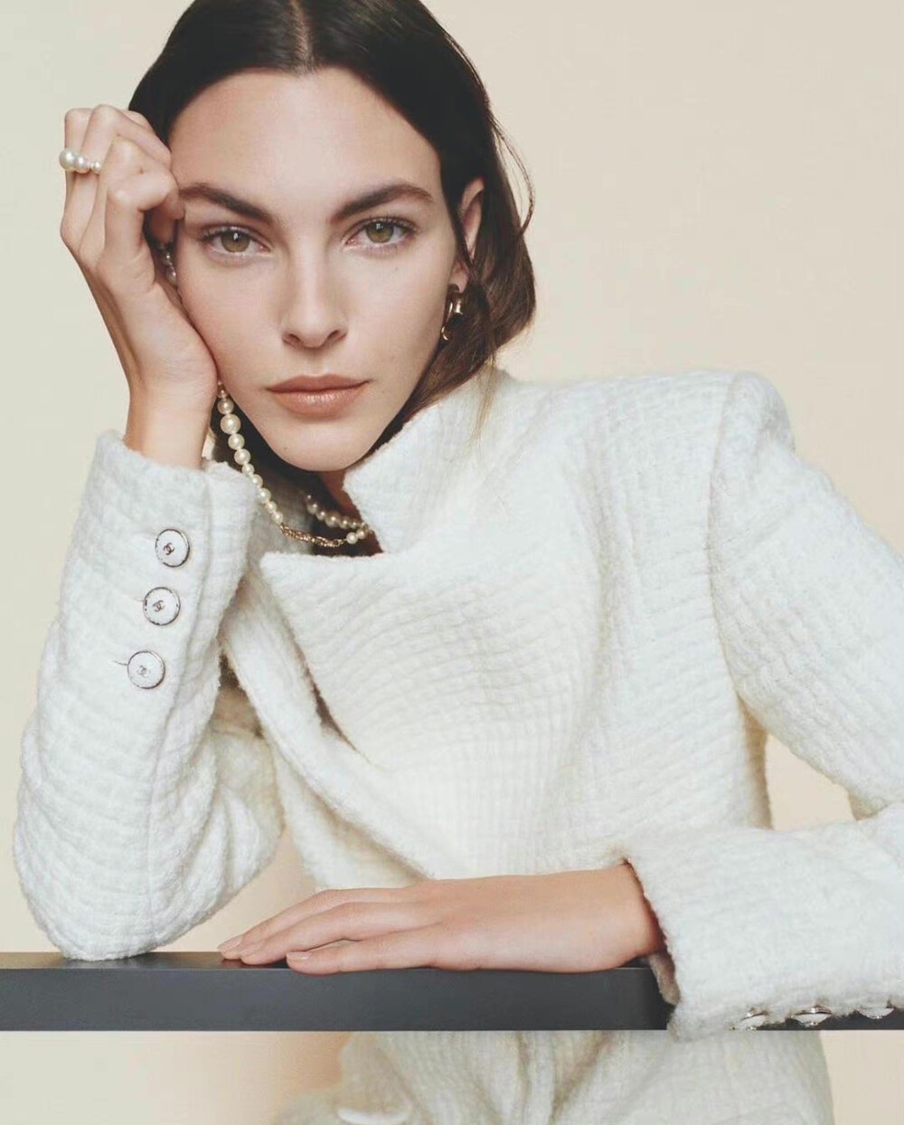 Chanel Beauty F/W 2022 Campaign & Ports 1961 F/W 2022 Campaign