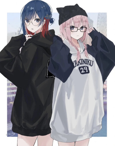 努力的人从不孤独，因为终有一天，我们都会在耀眼的光芒处相逢。 -- 朱熙 《所有孤独的行星都相遇》
画师 おいしいさめ