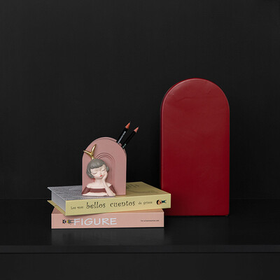 粉色带来所有甜美的幻想
该是少女们梦境中最喜爱的颜色.因为她是孩童的颜色