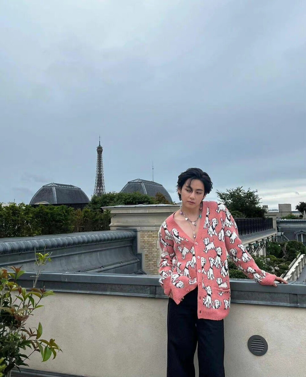 金泰亨 220801 ins