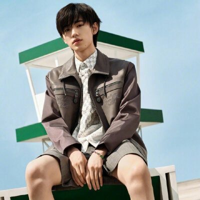 宋亚轩精美图片