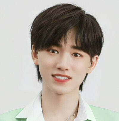 宋亚轩精美图片