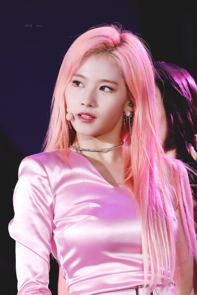 halfmoon_sana