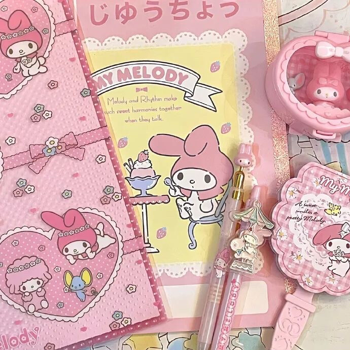 三丽鸥 封面 背景