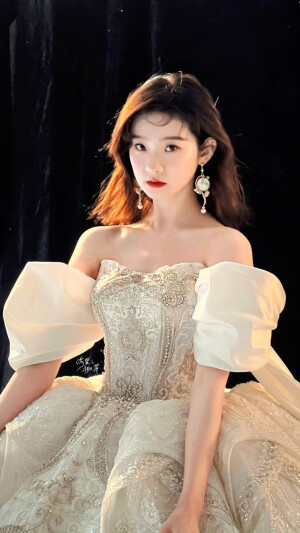 张艺凡.
京城名怜
图源自wb.