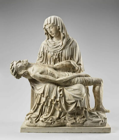 雪花石雕塑《慈悲的圣母》/现收藏于巴黎卢浮宫博物馆
