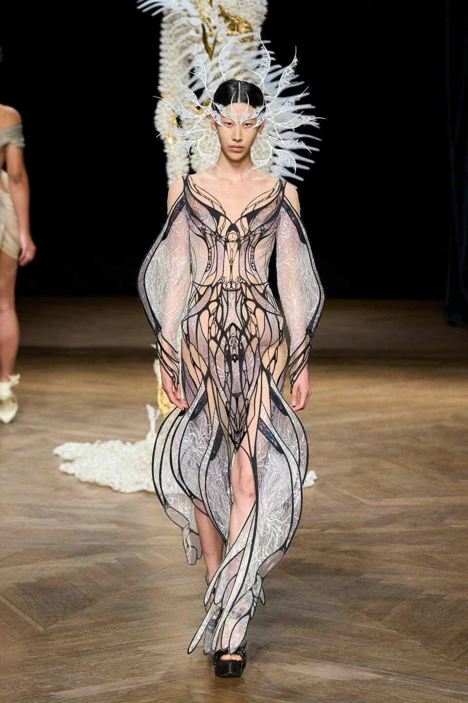 Iris van Herpen Fall 2022 couture ​​​