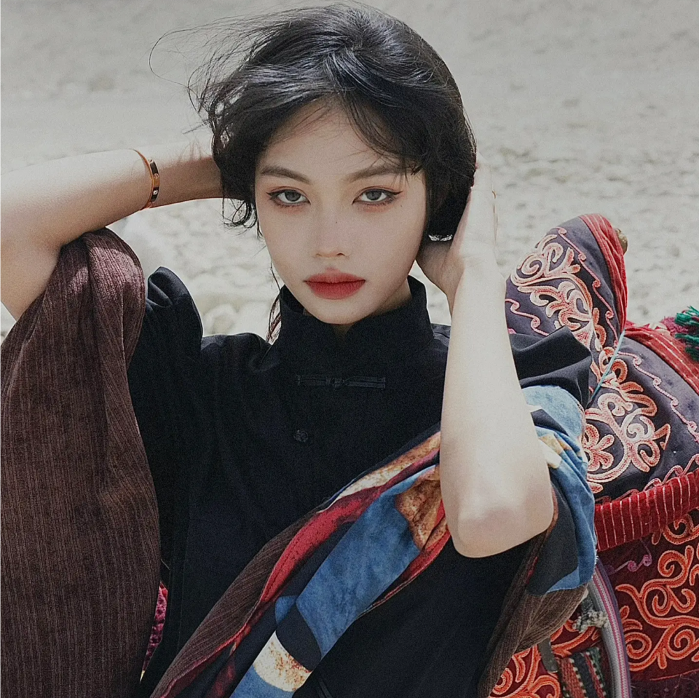 我点高香敬神明 抵我心中意难平 女生头像 来源dy@ranrana7 侵权删