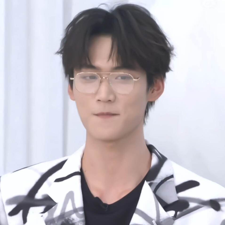 爱豆头像可二改周柯宇周柯宇可二改赞评论更多所有评论你也来说些什么