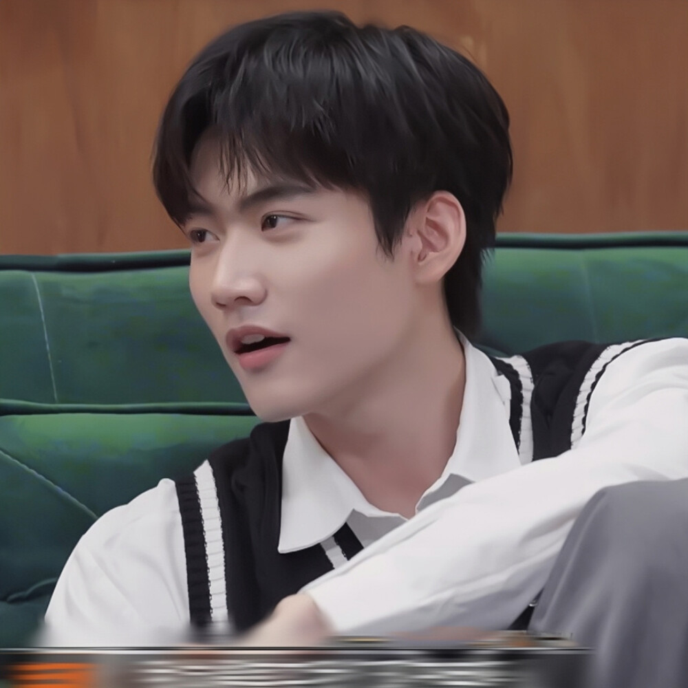 爱豆头像可二改周柯宇周柯宇可二改赞评论更多所有评论你也来说些什么