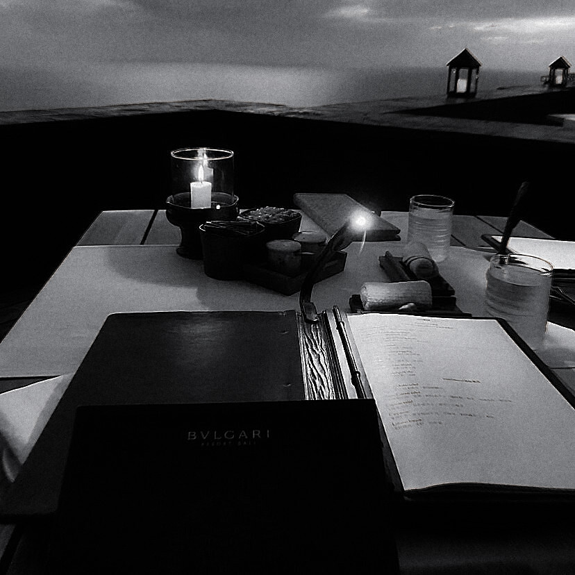 从未停止找寻像你的人 但后面发现最像你的是我自己。
原截时亦。