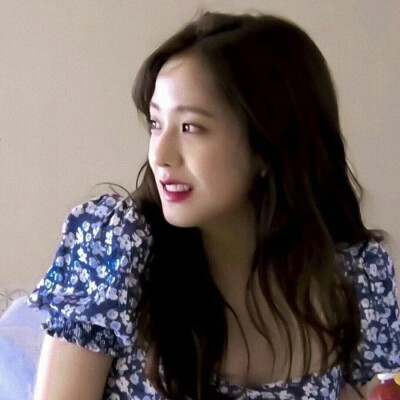 推荐Kim jisoo小众化头像2