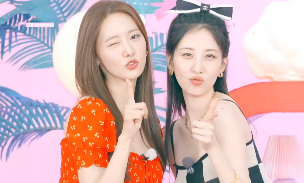 林允儿 & 徐贤 08logo 侵权删.