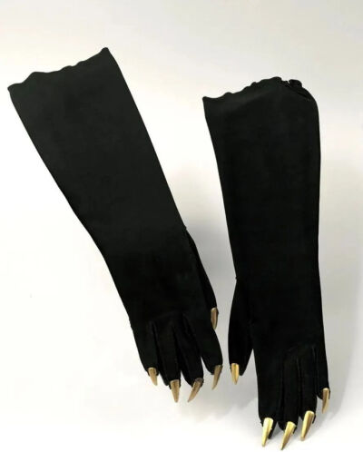 夏帕瑞丽设计的金色爪牙手套