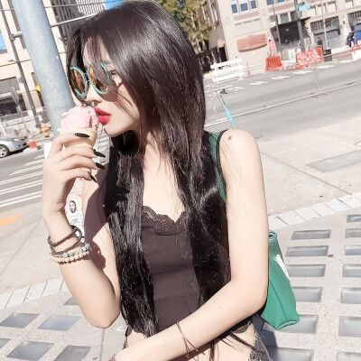 田小娟.全昭妍
娟姐驾到统统闪开！