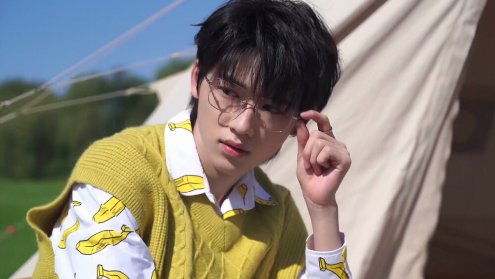 宋亚轩橙光素材 cr.抱着甜润