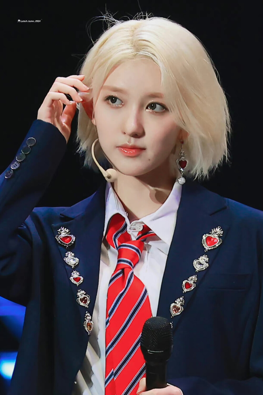 GAEUL 金秋天
©LateAutumn0924 禁二改禁商用