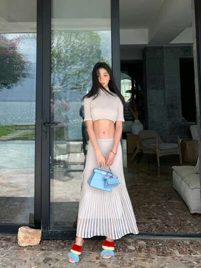 梦玲美女姐姐