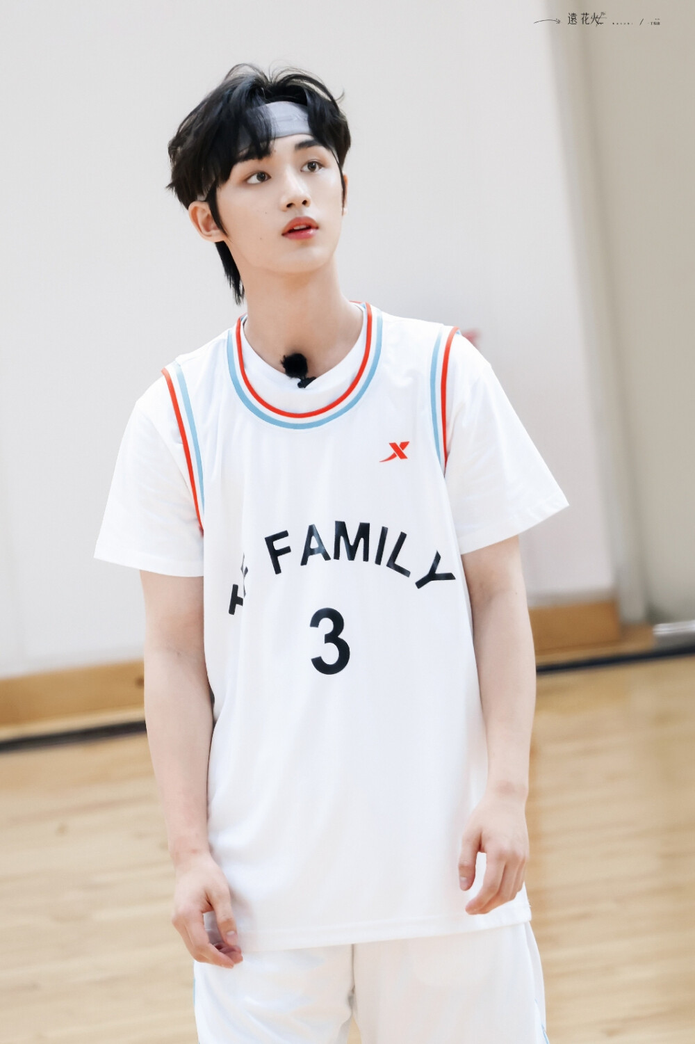 tf家族运动会 丁程鑫饭拍 图源微博 侵删