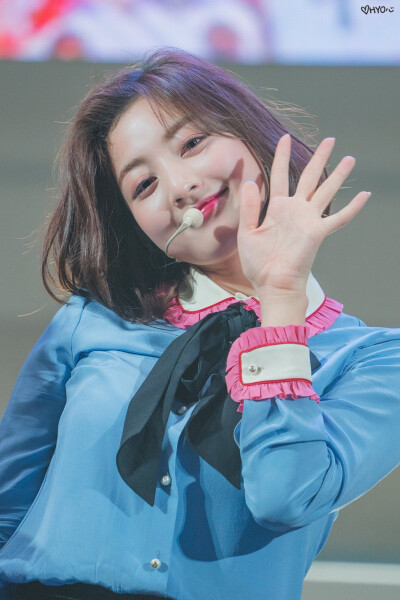 JIHYO 朴志效
©logo 侵权删.