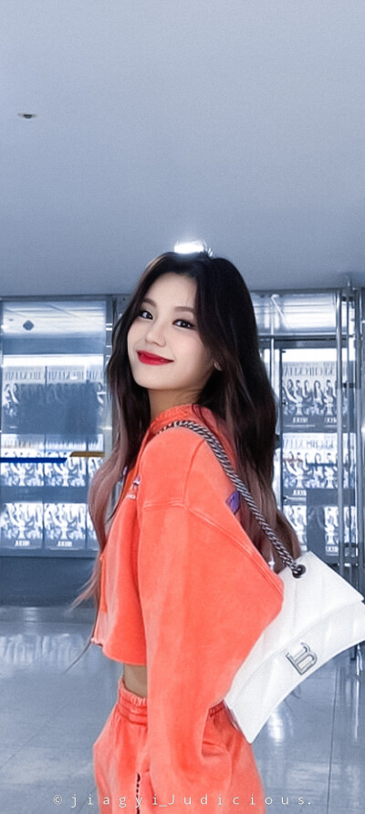 “海的那边还是海吗”
黄礼志yeji｜壁纸5p｜自修