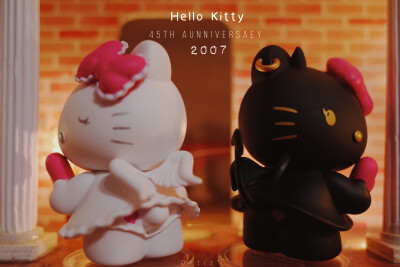 kitty的45周年盲盒系列，认认真真给她拍了一组写真;D