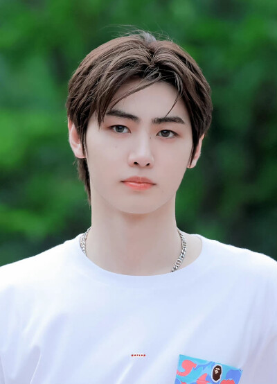 SUNGHOON 朴成训
©1208ozo 禁二改禁商用