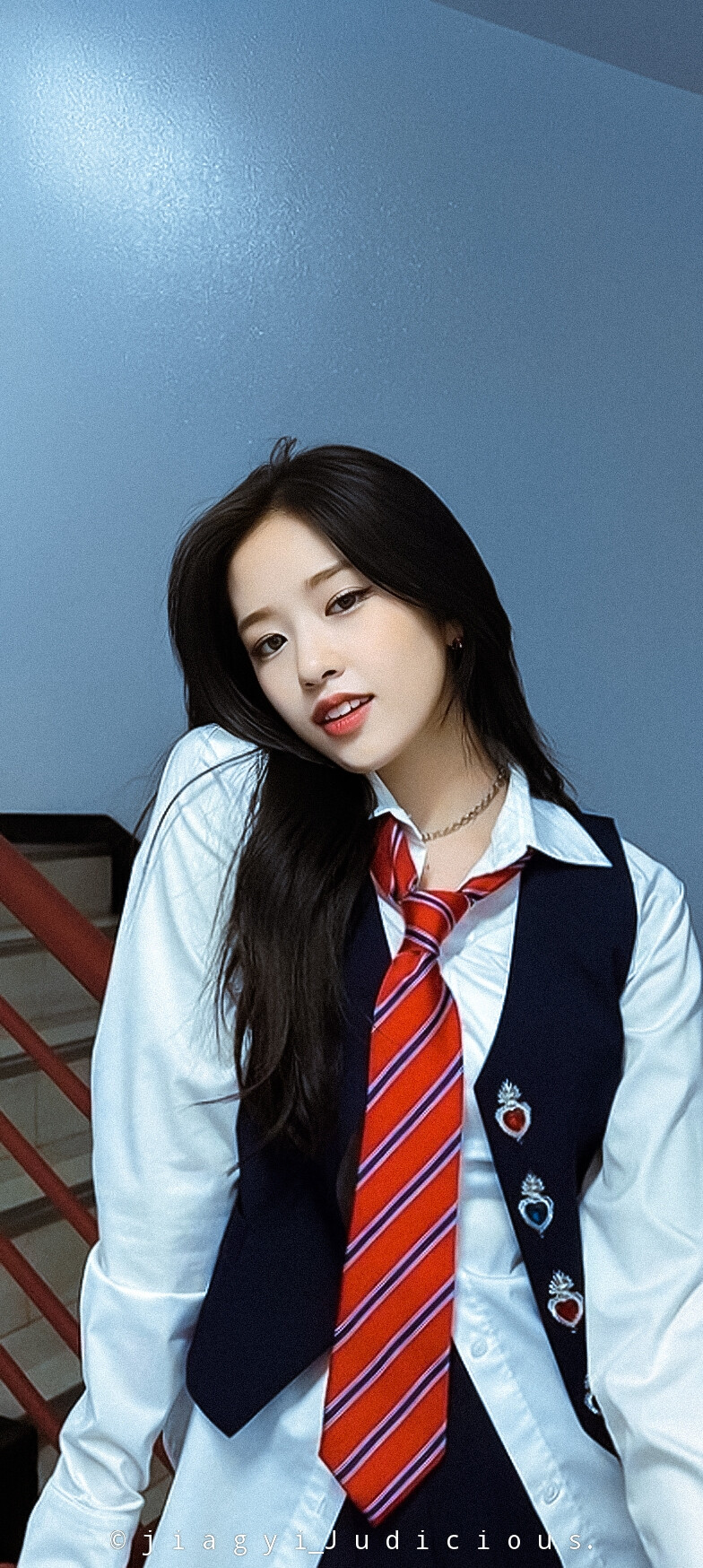 "你一定要站在自己所热爱的世界闪闪发光" 安宥真yujin|壁纸9p|自修