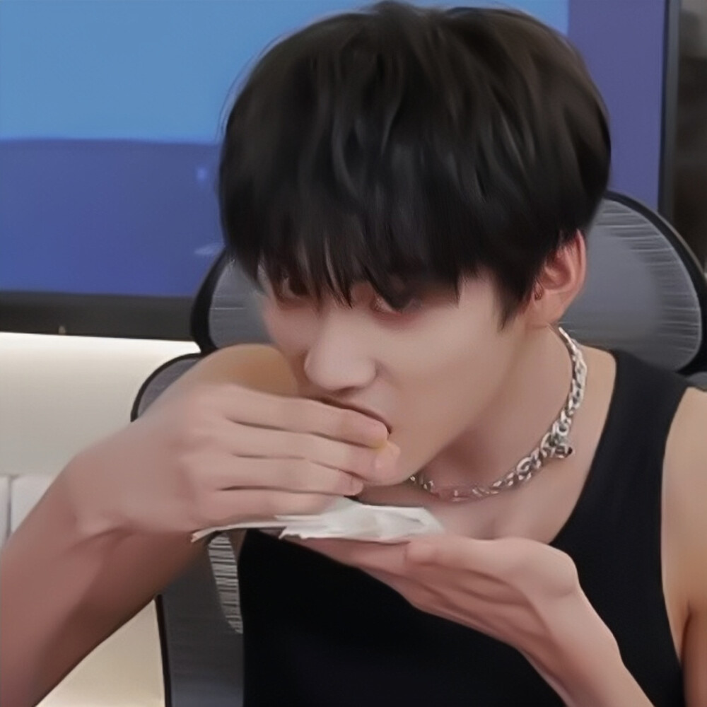 爱豆头像可二改周柯宇周柯宇可二改赞评论更多所有评论你也来说些什么